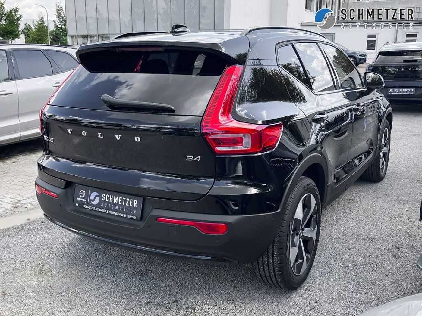 Volvo  +B4+Benzin+Plus+Dark+360°Kamera+Panoramadach