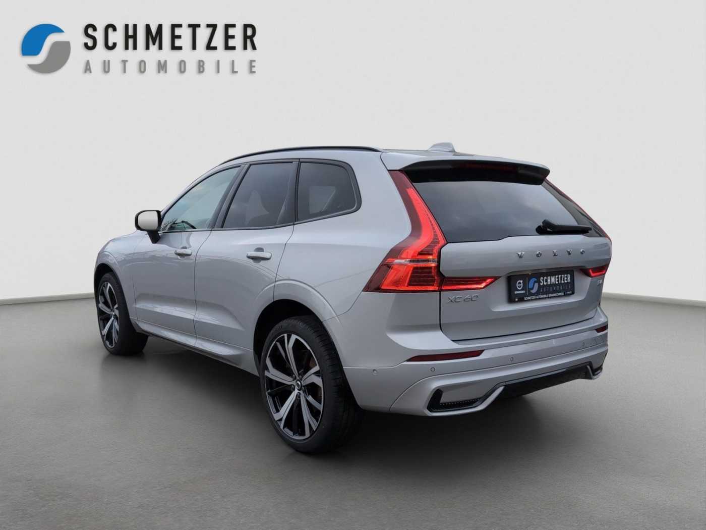 Volvo  +B4+GT+Mild-Hybrid+Diesel+Plus Dark+Keyless+