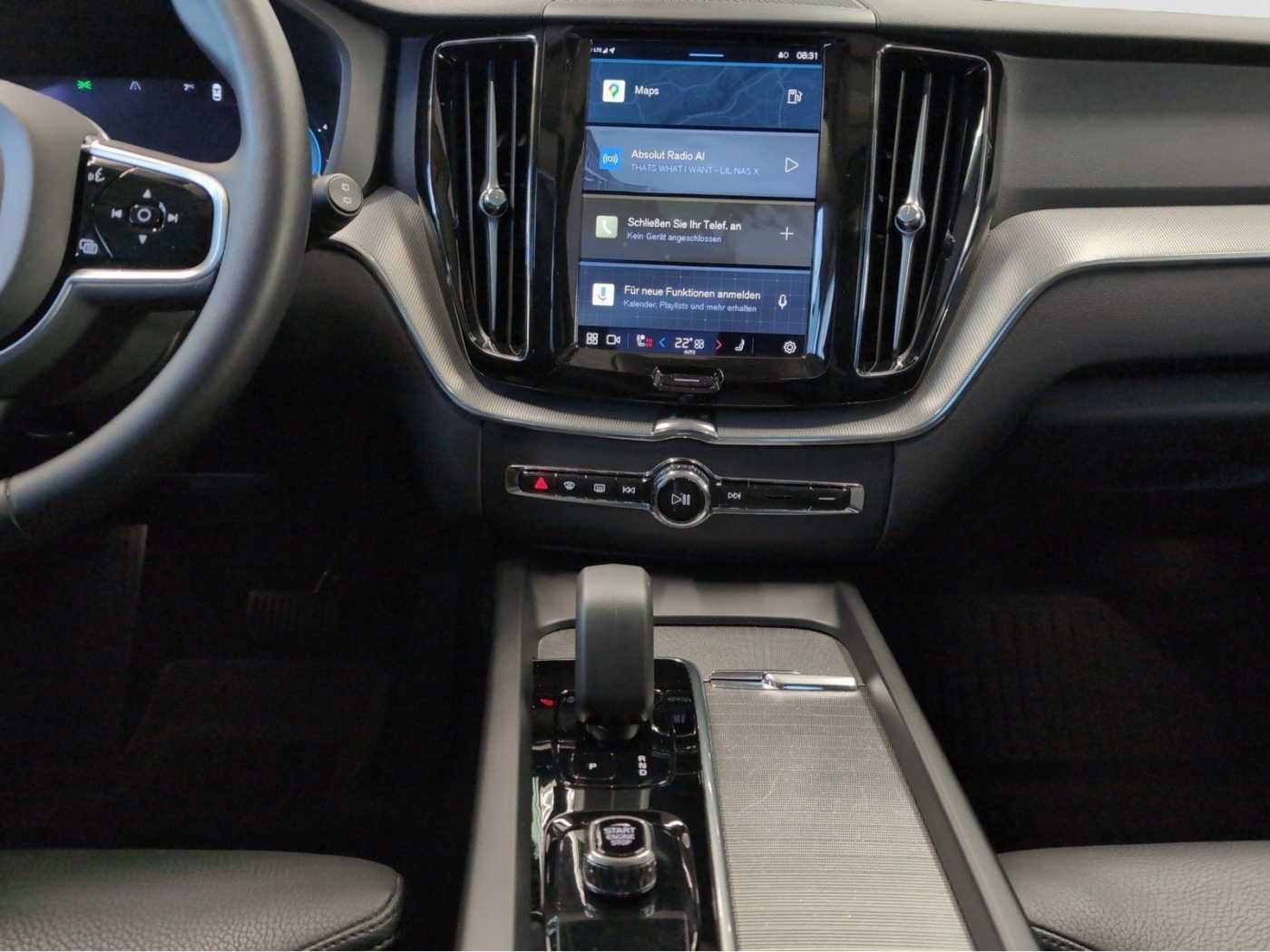 Volvo  +B4+GT+Mild-Hybrid+Diesel+Plus Dark+Keyless+
