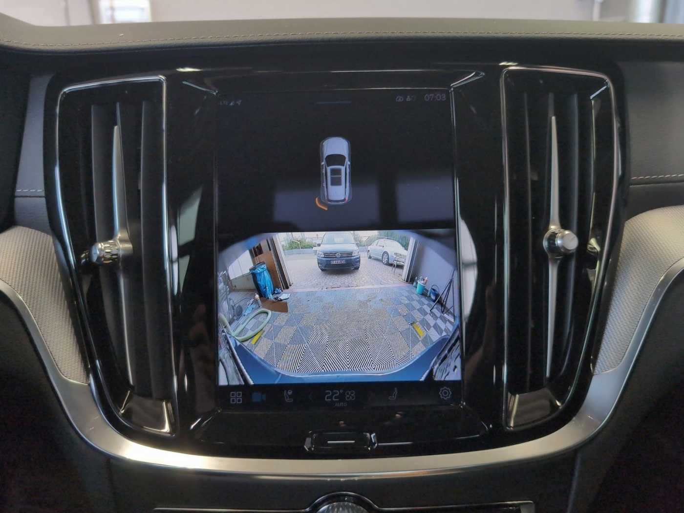 Volvo  +B4+Diesel+Standhzg+AHKsemi+360°Kam+Lenkradhg