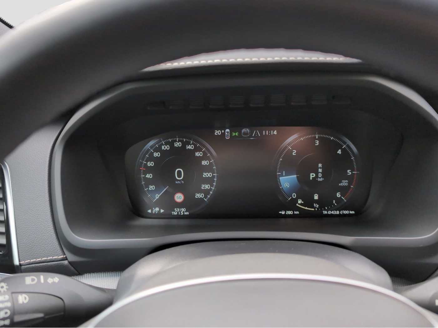 Volvo  +B5+Mild-Hybrid+Diesel+AWD+GT+ R-Design+LED+