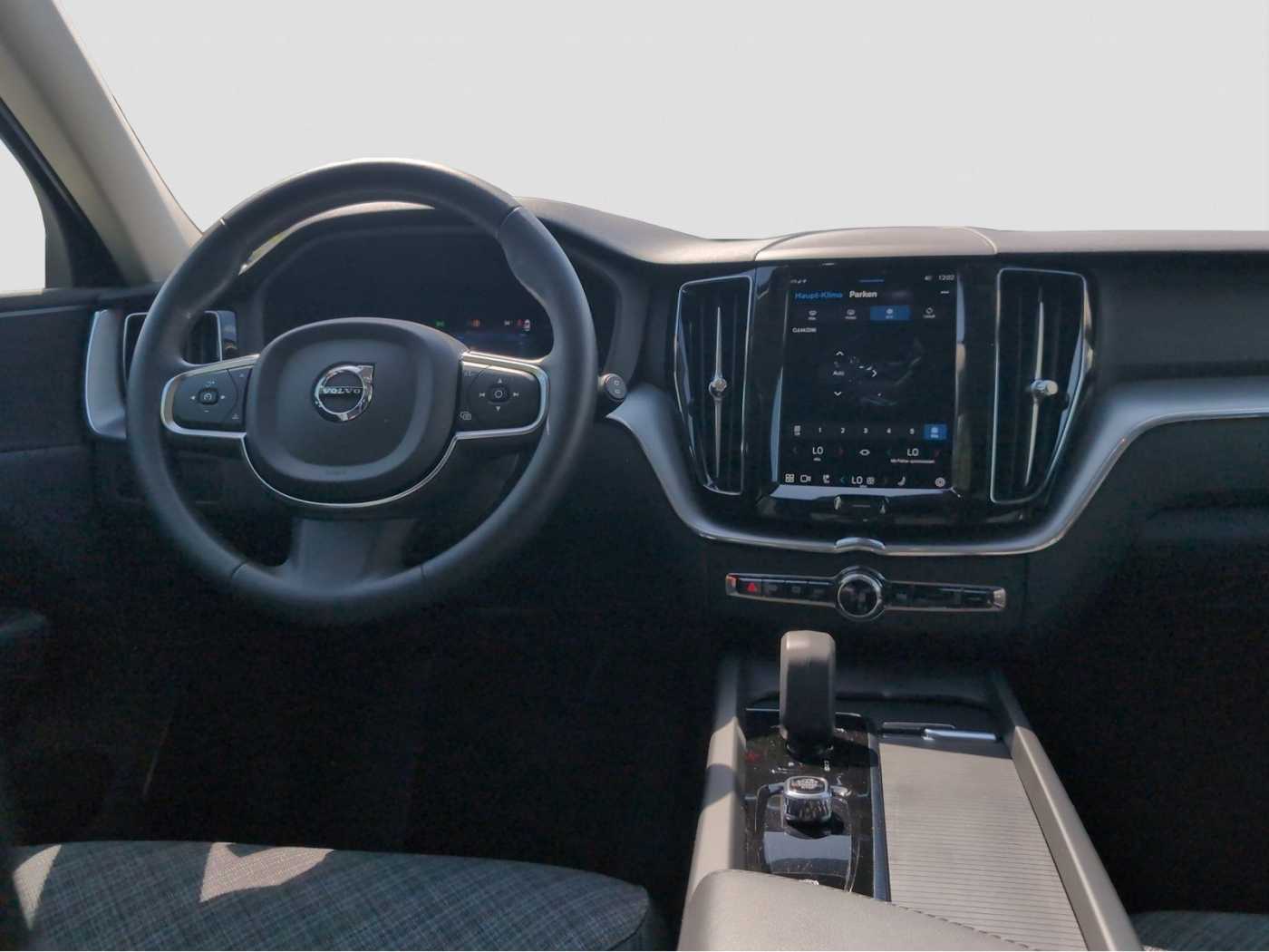 Volvo  +B4+Mild-Hybrid+Benzin+GT+Core+Ambietnte+LED