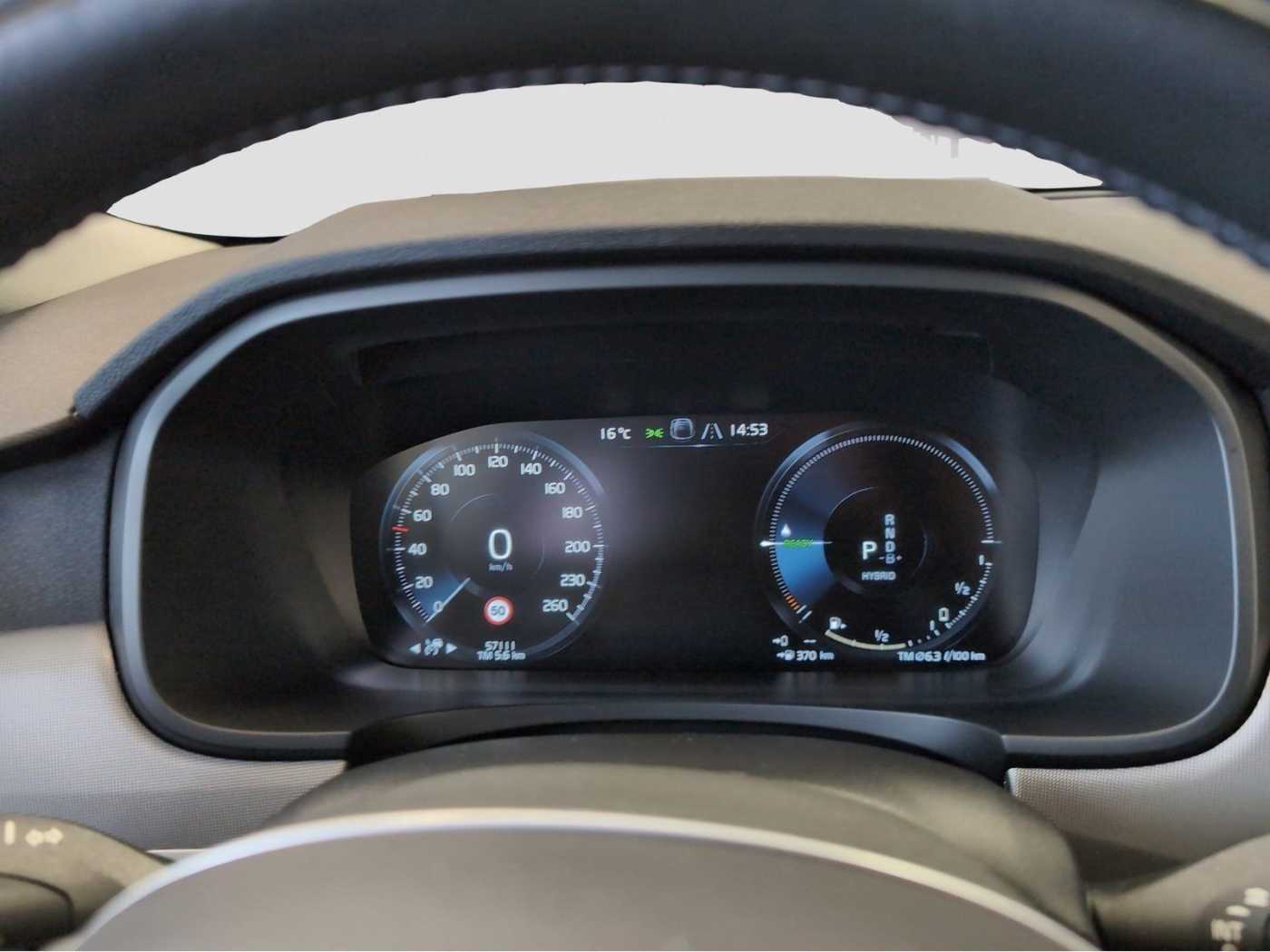 Volvo  +T6+AWDTwinEngine+AHKsemi+Stand, -Lenkradhzg++