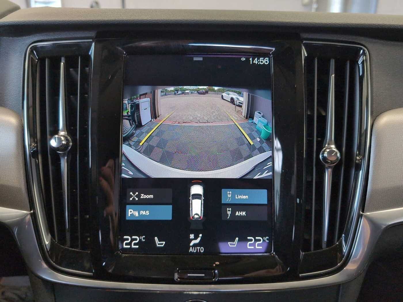 Volvo  +T6+AWDTwinEngine+AHKsemi+Stand, -Lenkradhzg++