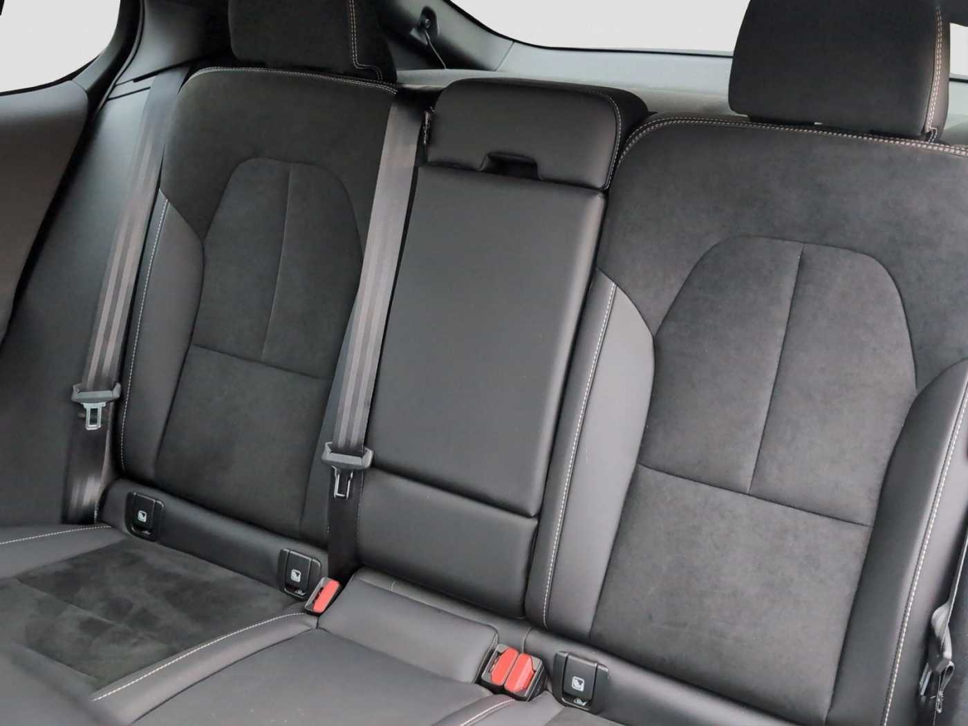 Volvo  C40+Recharge+Single+Motor+Plus+AHK sem. +20&apos,5 Fel