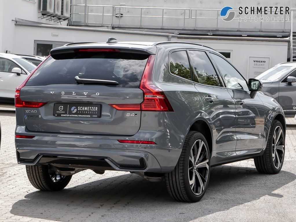 Volvo  +B4+AWD+Diesel+Plus+Dark+Luftfw, HarmanKardon