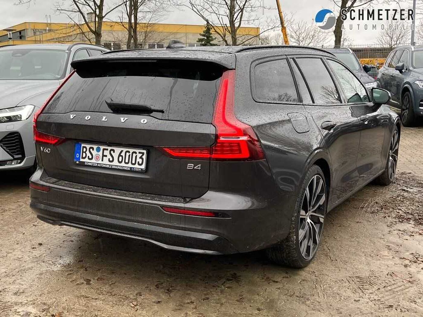 Volvo  +B4+Diesel+Plus+Dark+Sportfw+20'LM+Voll-LED++