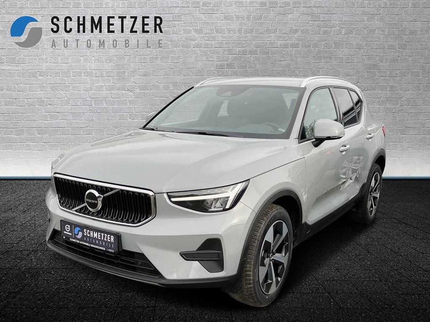 Volvo  +T2+Benzin+Core+Carplay+LED+DAB+E-Heckklappe