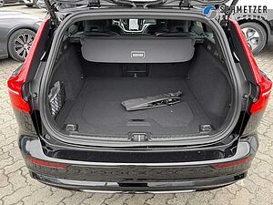 Volvo  +B4+Benzin+Plus+Dark+Keyless+HarmanK+Kamera++