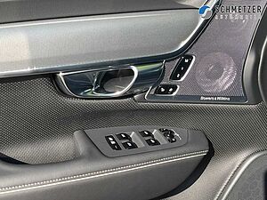 Volvo  +T8+AWD+Plug-in+Ultra Dark+360°Kam+Lenkradhzg