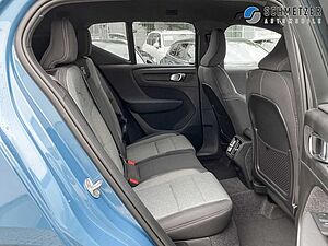 Volvo  +B3+Benzin+Core+360°Kamera+Keyless+DAB+LED++