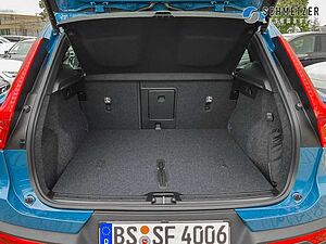 Volvo  +B3+Benzin+Core+360°Kamera+Keyless+DAB+LED++