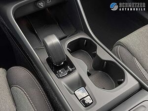 Volvo  +B3+Benzin+Core+360°Kamera+Keyless+DAB+LED++