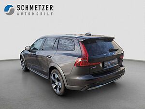 Volvo  CC+B4+AWD+GT+CCPlus+Panorama+360°Kam+Harman++