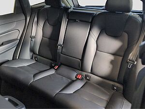Volvo  +B4+GT+Plus Dark+CarPlay+SH V/H+LED+PDV V/H+