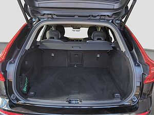 Volvo  +B4+GT+Plus Dark+CarPlay+SH V/H+LED+PDV V/H+