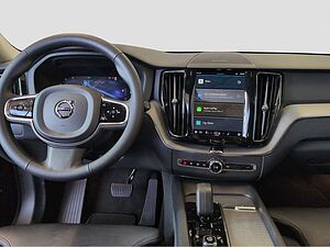 Volvo  +B4+GT+Plus Dark+CarPlay+SH V/H+LED+PDV V/H+