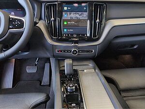 Volvo  +B4+GT+Plus Dark+CarPlay+SH V/H+LED+PDV V/H+