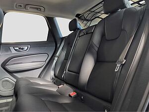 Volvo  +B5+AWD+GT+R-Kam+Sitzhzg. v+AHK+Lenkradhzg. ++