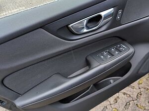 Volvo  +T6+TwinEngine+AWD+GT+360°Kam+AHK+PilotAss+++