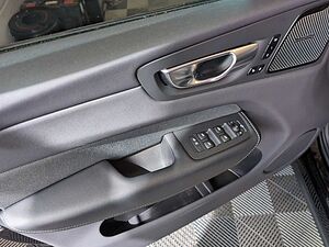 Volvo  +T8+AWD+GT+Lenkradhzg+Panoram+360°Kam+Standh