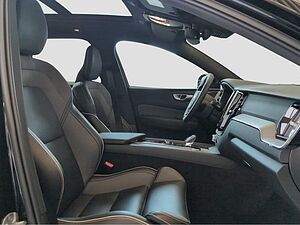 Volvo  +T8+AWD+GT+Lenkradhzg+Panoram+360°Kam+Standh