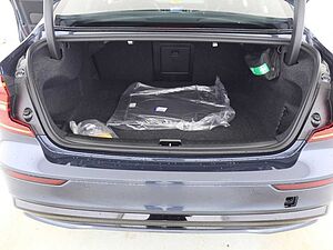 Volvo  +B5+Mild-Hybrid+AWD+PDCv/h+Sitzhzgv/h+360°Kam