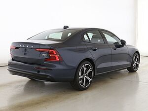 Volvo  +B5+Mild-Hybrid+AWD+PDCv/h+Sitzhzgv/h+360°Kam