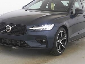Volvo  +B5+Mild-Hybrid+AWD+PDCv/h+Sitzhzgv/h+360°Kam