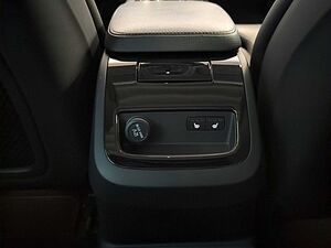 Volvo  +T8+AWD+GT+TwinEngine+Panorama+LED+PilotASS++