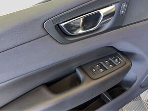 Volvo  +B4+Mild-Hybrid+GT+Frontscheibenhzg+Lenkradh