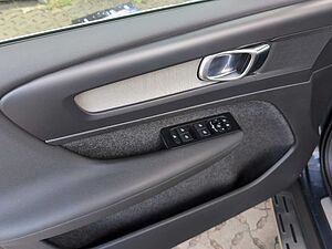 Volvo  +T5+Voll-LED+R-Kam+PDCv/h+AHKsemi+Lenkradhzg