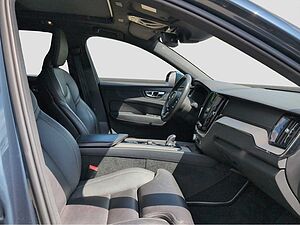 Volvo  +T8+Twin Engine+AWD+Inscription+Head-Up+LED+
