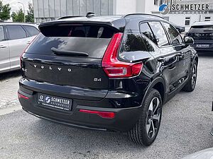 Volvo  +B4+Benzin+Plus+Dark+360°Kamera+Panoramadach