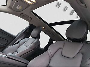 Volvo  +B4+GT+Mild-Hybrid+Diesel+Plus Dark+Keyless+