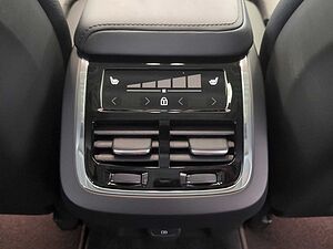Volvo  +B4+Diesel+Standhzg+AHKsemi+360°Kam+Lenkradhg