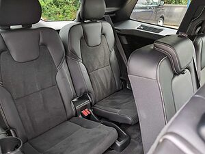 Volvo  +B5+Mild-Hybrid+Diesel+AWD+GT+ R-Design+LED+