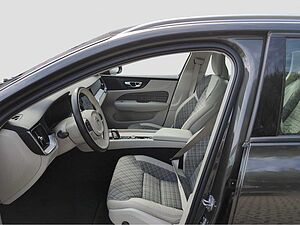 Volvo  +B4+Mild-Hybrid+Diesel+AWD+GT+Cross  Country+