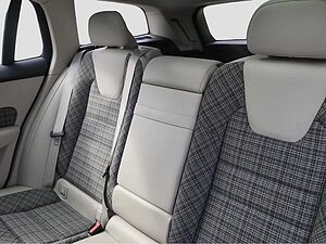 Volvo  +B4+Mild-Hybrid+Diesel+AWD+GT+Cross  Country+