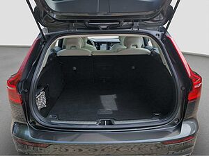 Volvo  +B4+Mild-Hybrid+Diesel+AWD+GT+Cross  Country+