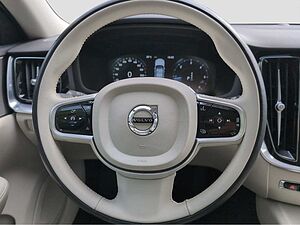 Volvo  +B4+Mild-Hybrid+Diesel+AWD+GT+Cross  Country+