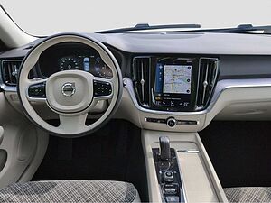 Volvo  +B4+Mild-Hybrid+Diesel+AWD+GT+Cross  Country+