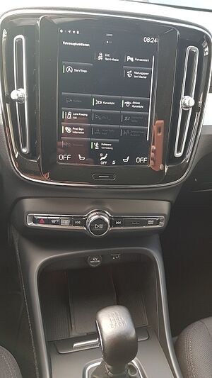 Volvo  XC40 Momentum Pro, T2 Schaltgetriebe