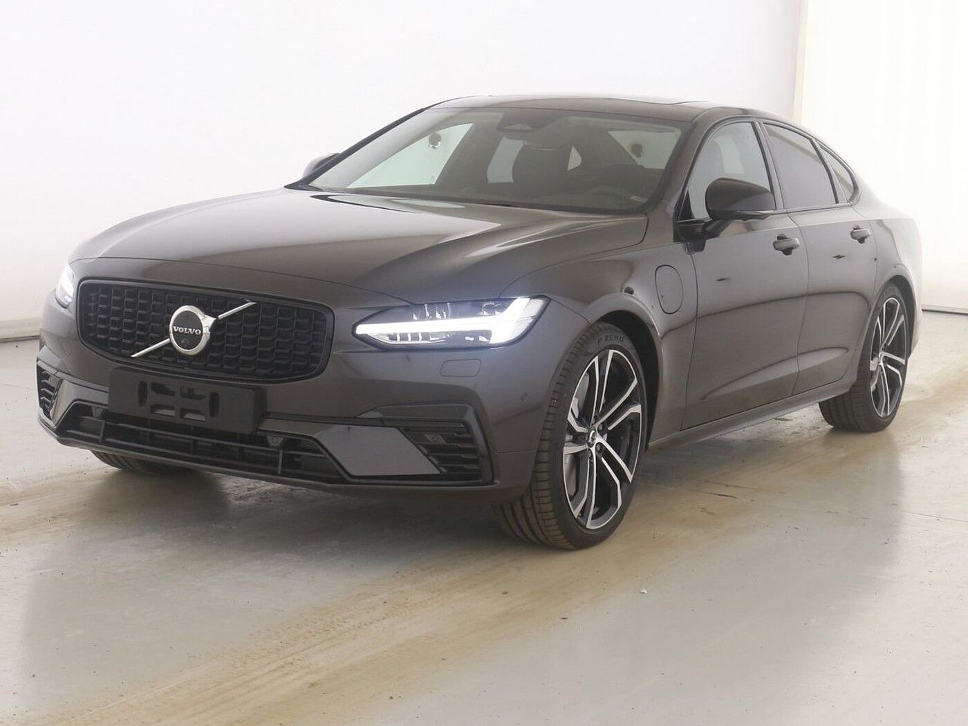 Volvo  T8 AWD Recharge Ultimate Dark Autom.