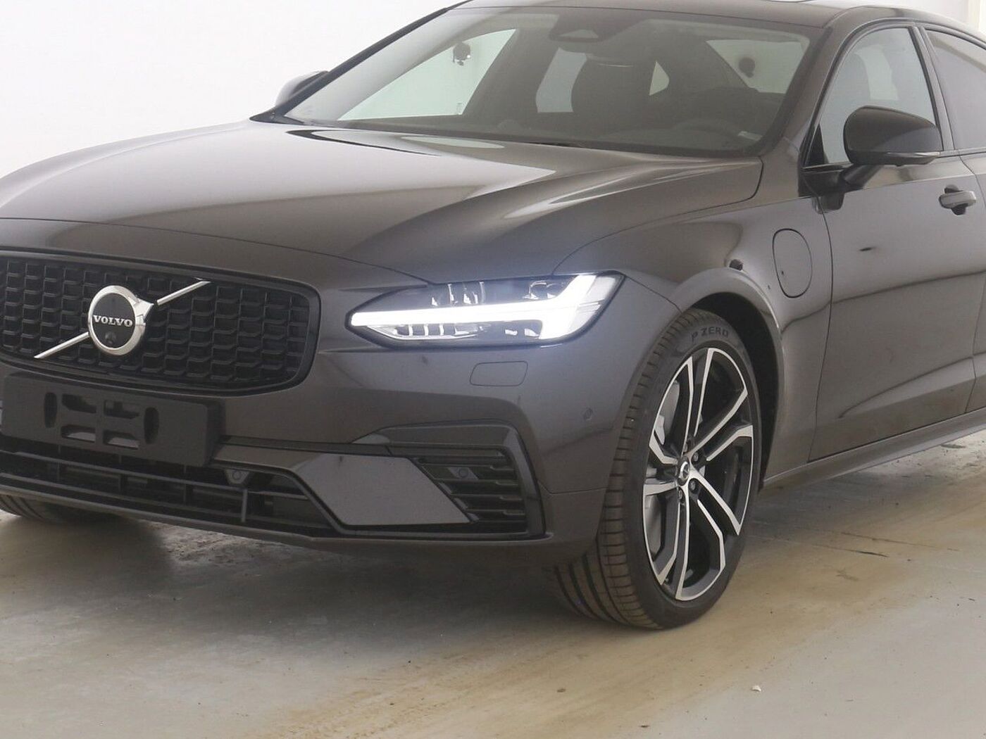 Volvo  T8 AWD Recharge Ultimate Dark Autom.