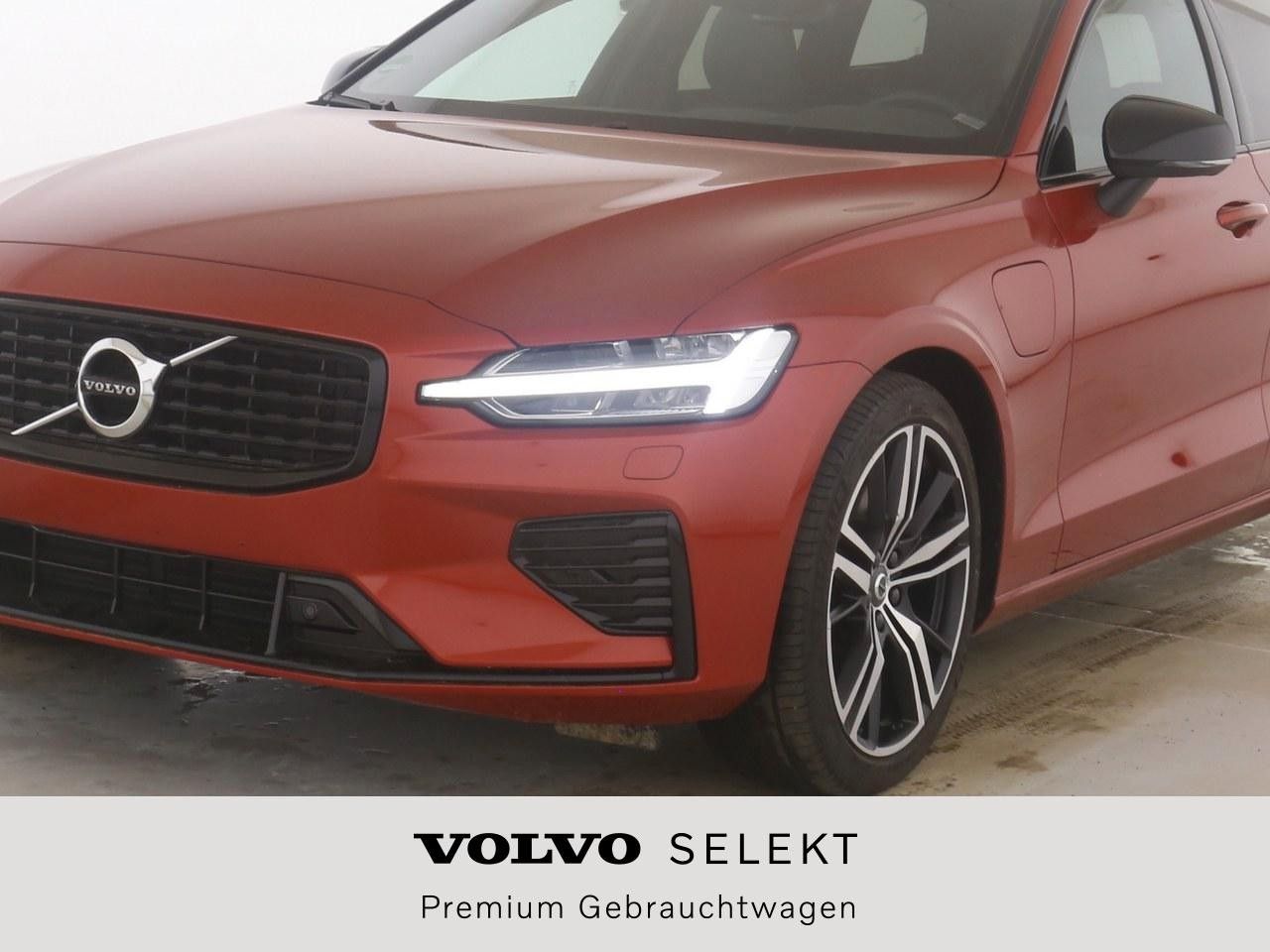 Volvo  Recharge R-Design T8 AWD Plug-in long range