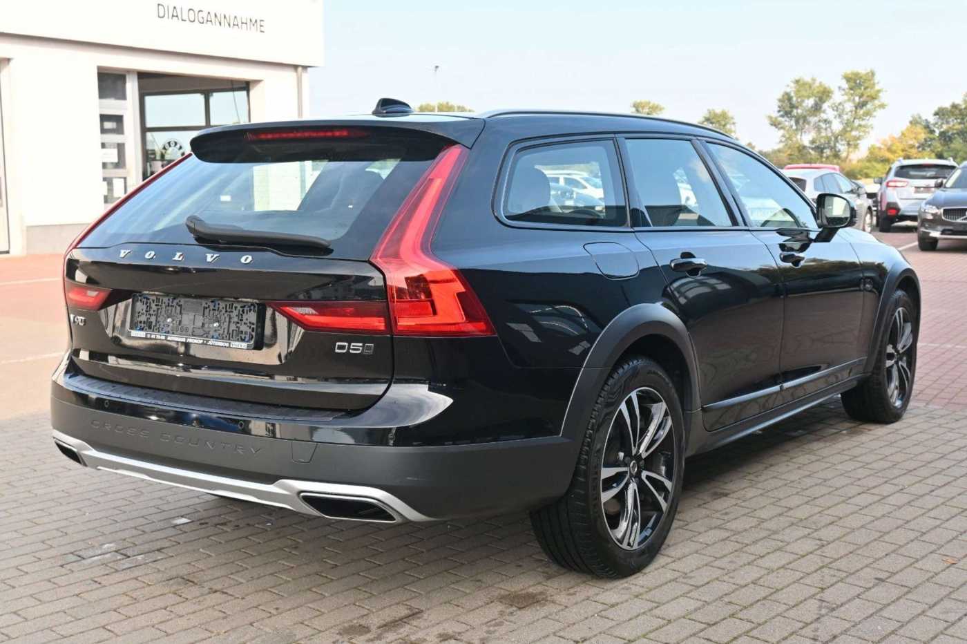 Volvo  D5 AWD Pro*STDHZG*PANO*RFK*