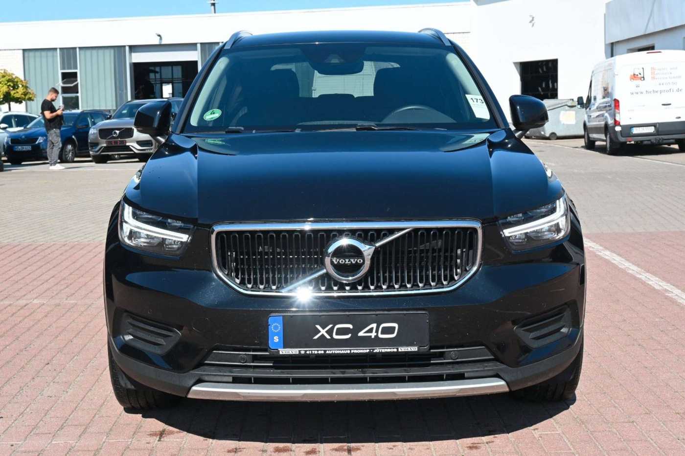 Volvo  D3 AWD Autom. Momentum*RFK*FSHZG*BLIS