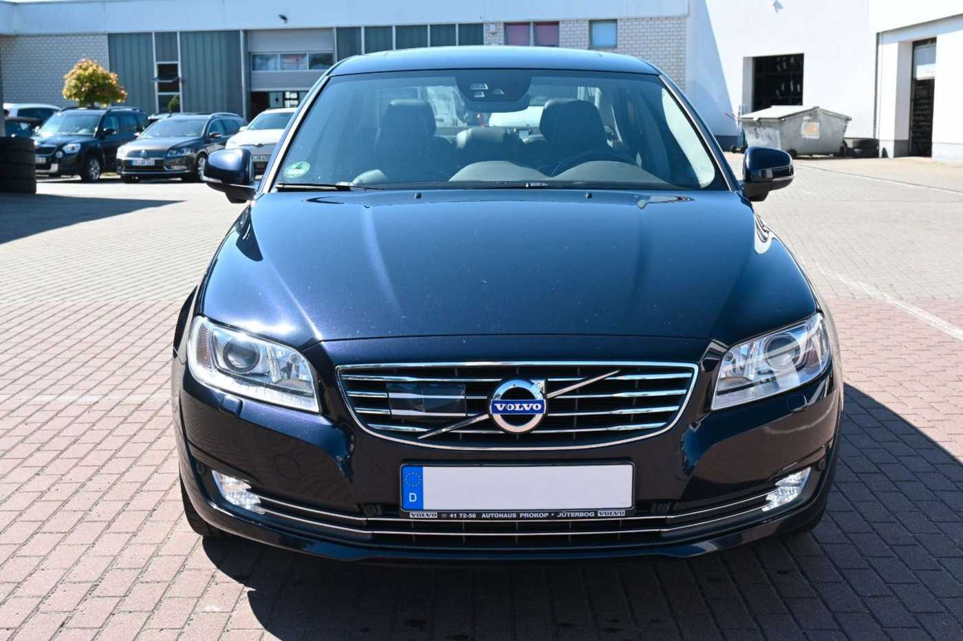 Volvo  D4 Mom*AT*ACC*NAV*SITHZ*PANO*XEN*MIETKAUF