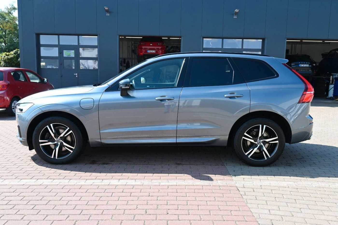 Volvo  T6 AWD Recharge R Design*LUFT*ACC*PANO*AHK*